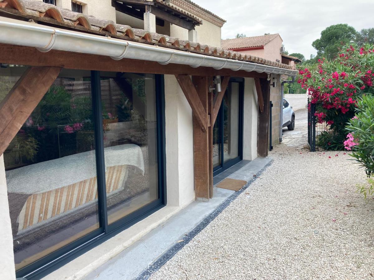 Villa Au Coeur De La Pinede De 1 A 4 Personnes Langlade Exterior foto